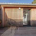 Modern Close To