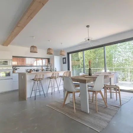 Modern Close To *