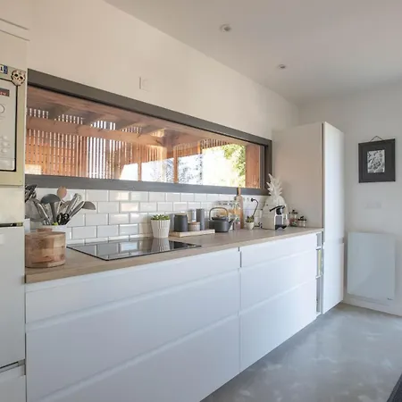 Modern Close To *